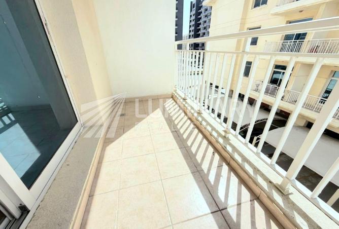 82808987 - Property Image 3