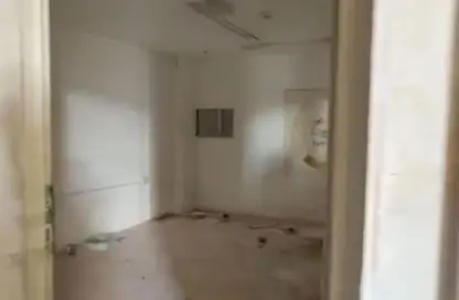 Warehouse - Studio - 1 Bathroom for rent in Industrial Area 17 - Sharjah Industrial Area - Sharjah
