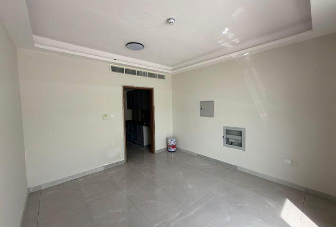 79440402 - Property Image 2