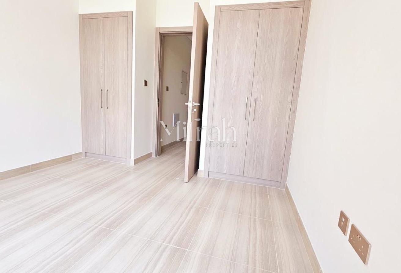 MODERN 4BR HOME IN PHOENIX | SPACIOUS FAMILY TOWNH photo 9