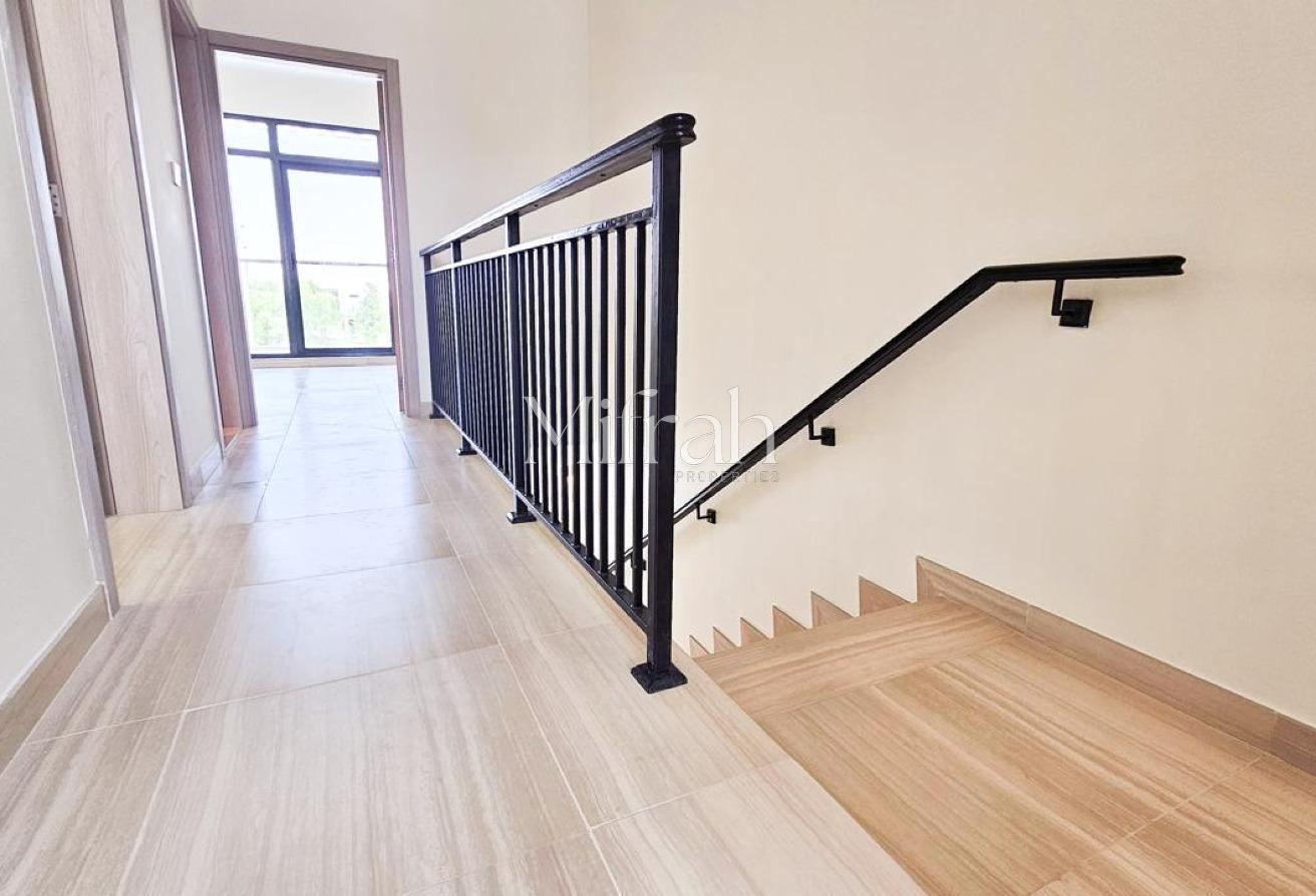 MODERN 4BR HOME IN PHOENIX | SPACIOUS FAMILY TOWNH photo 3