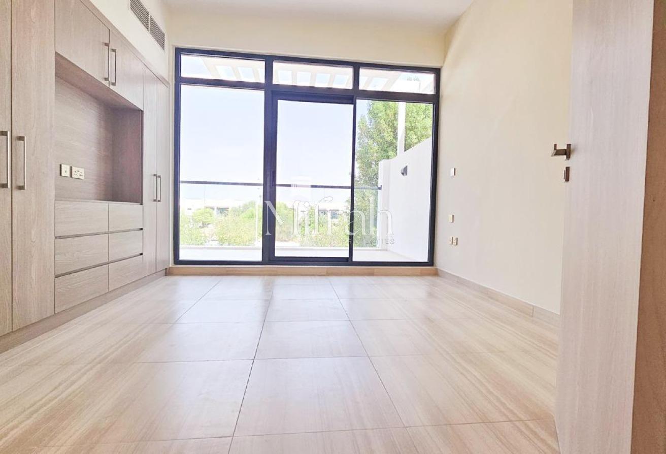 MODERN 4BR HOME IN PHOENIX | SPACIOUS FAMILY TOWNH photo 7