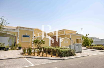 Villa - 6 - 7+ for sale in Mohamed Bin Zayed City Villas - Mohamed Bin Zayed City - Abu Dhabi