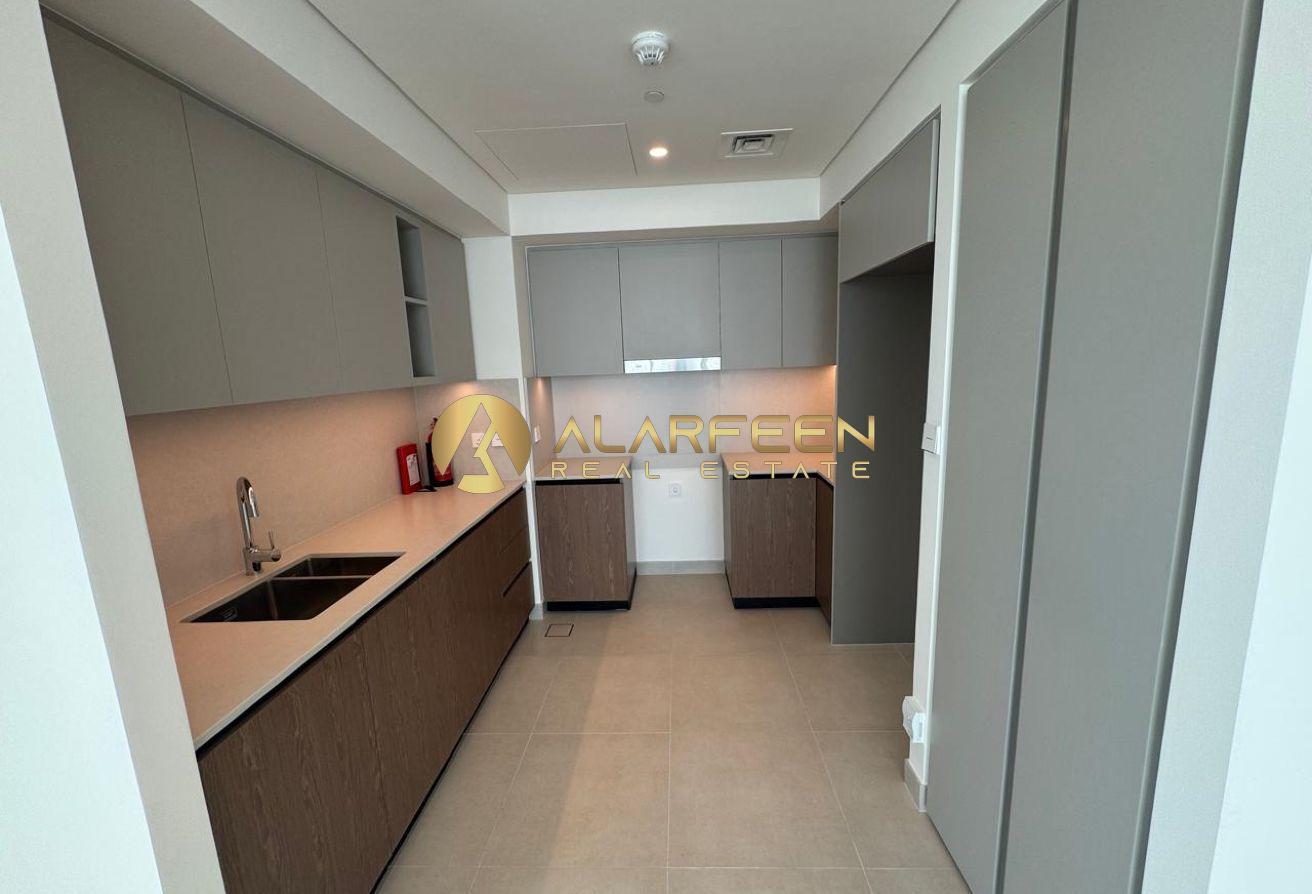 High-Floor 3BR | Creek Palace | Marina & Skyline photo 8