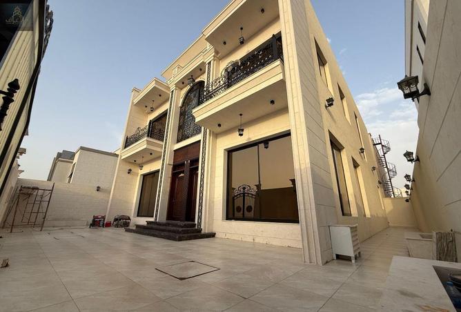 81110168 - Property Image 3