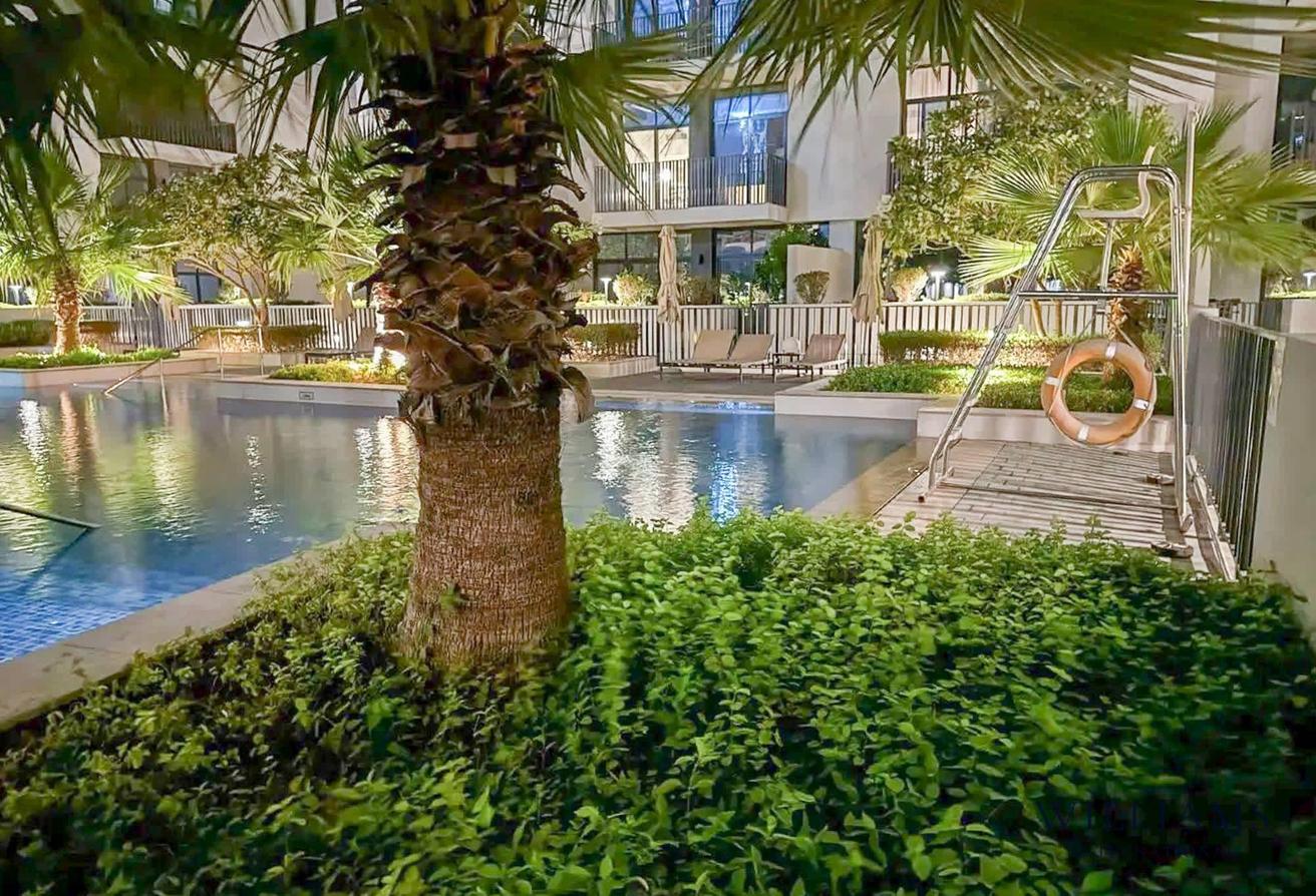 FULLY UPGRADED | FURNISHED | SPACIOUS TERRACE photo 14