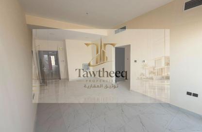 Apartment - 2 - 3 for rent in Al Jurf 3 - Al Jurf - Ajman