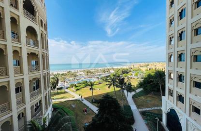 Apartment - 1 Bedroom - 2 Bathrooms for rent in Al Hamra Palace Beach Resort - Al Hamra Village - Ras Al Khaimah