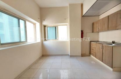 Apartment - Studio - 1 for rent in Al Naba'ah 8 Building - Al Naba'ah - Al Sharq - Sharjah Apartment - Studio - 1 for rent in Al Naba'ah 8 Building - Al Naba'ah - Al Sharq - Sharjah