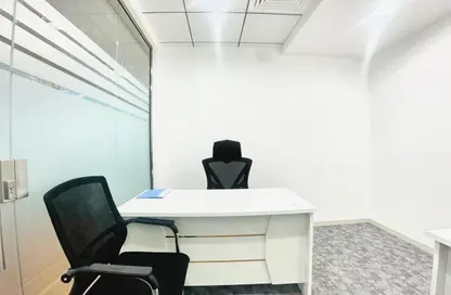 مكتب - غرفة نوم - 4 حمامات للايجار في شارع حمدان - أبوظبي