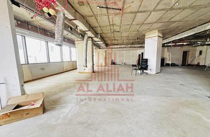 Office Space - Studio - 2 Bathrooms for rent in Hamdan Street - Abu Dhabi