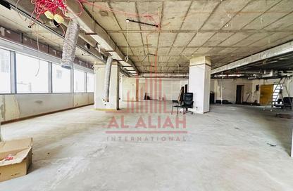 Office Space - Studio - 2 Bathrooms for rent in Hamdan Street - Abu Dhabi