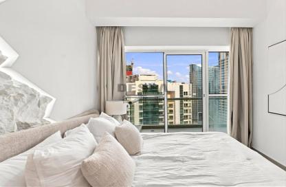 Apartment - 3 - 2 for rent in Mayfair Residency - Business Bay - Dubai