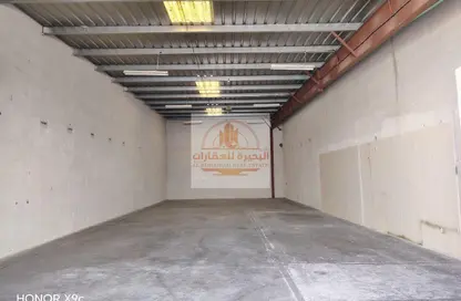 Warehouse - Studio - 1 Bathroom for rent in Al Jlail - Al Sajaa - Sharjah