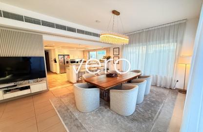 Villa - 4 - 5 for rent in Legacy Nova Villas - District 9 - Jumeirah Park - Dubai