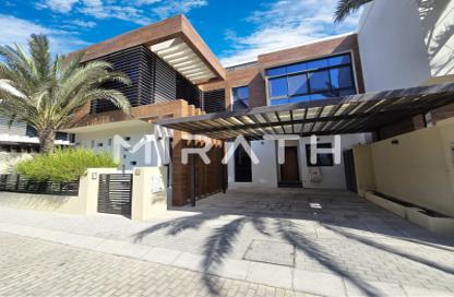 Villa - 4 Bedrooms - 5 Bathrooms for rent in Umm Suqeim 2 Villas - Umm Suqeim 2 - Umm Suqeim - Dubai