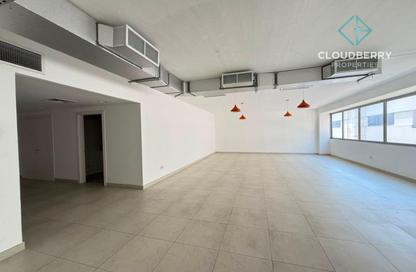 Office Space - Studio - 1 Bathroom for rent in Al Khaleej Building - Al Karama - Dubai