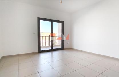 Apartment - 2 Bedrooms - 2 Bathrooms for rent in Hayat Boulevard 2A - Hayat Boulevard 2 - Hayat Boulevard - Town Square - Dubai