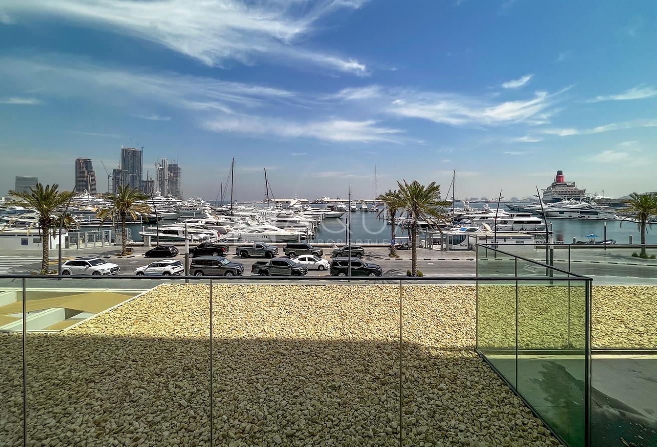 Spacious | Marina Views | Prime Waterfront Living photo 2
