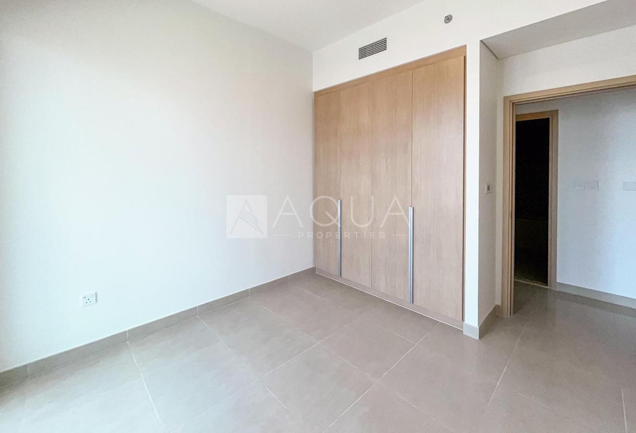 Spacious | Marina Views | Prime Waterfront Living photo 7