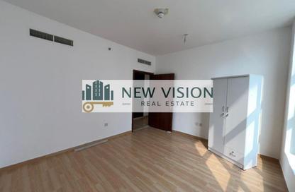 Apartment - 2 Bedrooms - 2 Bathrooms for rent in Thuraya Al Majaz Building - Al Majaz 3 - Al Majaz - Sharjah