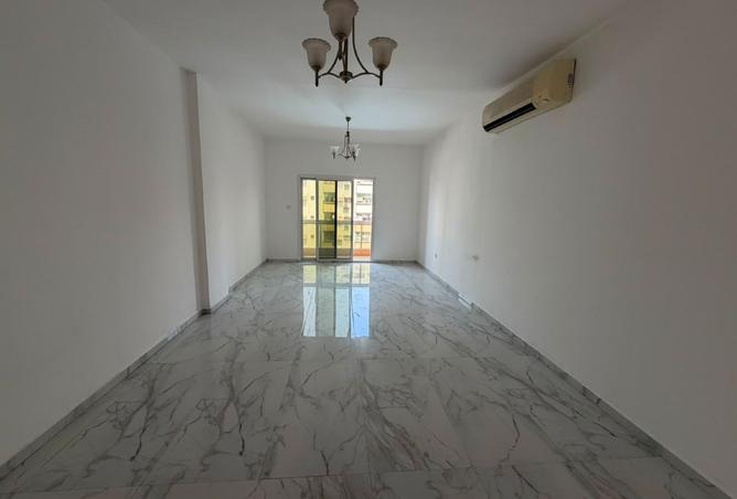 121546000 - Property Main Image