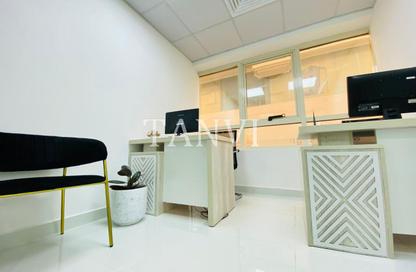 Office Space - Studio - 1 Bathroom for rent in Silver Home Building - Hor Al Anz - Deira - Dubai