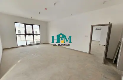 Apartment - 4 Bedrooms - 5 Bathrooms for rent in Madinat Al Riyad - Abu Dhabi