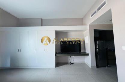 Apartment - Studio - 1 Bathroom for rent in Bella Rose - Dubai Science Park - Dubai