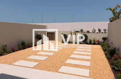 Townhouse - 2 Bedrooms - 3 Bathrooms for rent in Nad Al Dhabi - Al Jubail Island - Abu Dhabi