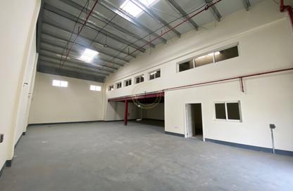 Warehouse - Studio - 1 Bathroom for rent in Wadi AL AIN 1 - Al Noud - Al Ain