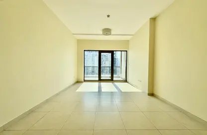 Apartment - 2 Bedrooms - 3 Bathrooms for rent in Al Waleed Garden 1 - Al Waleed Garden - Al Jaddaf - Dubai