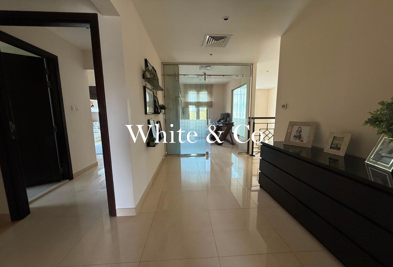 Upgraded | Ready To View | Corner Unit photo 14