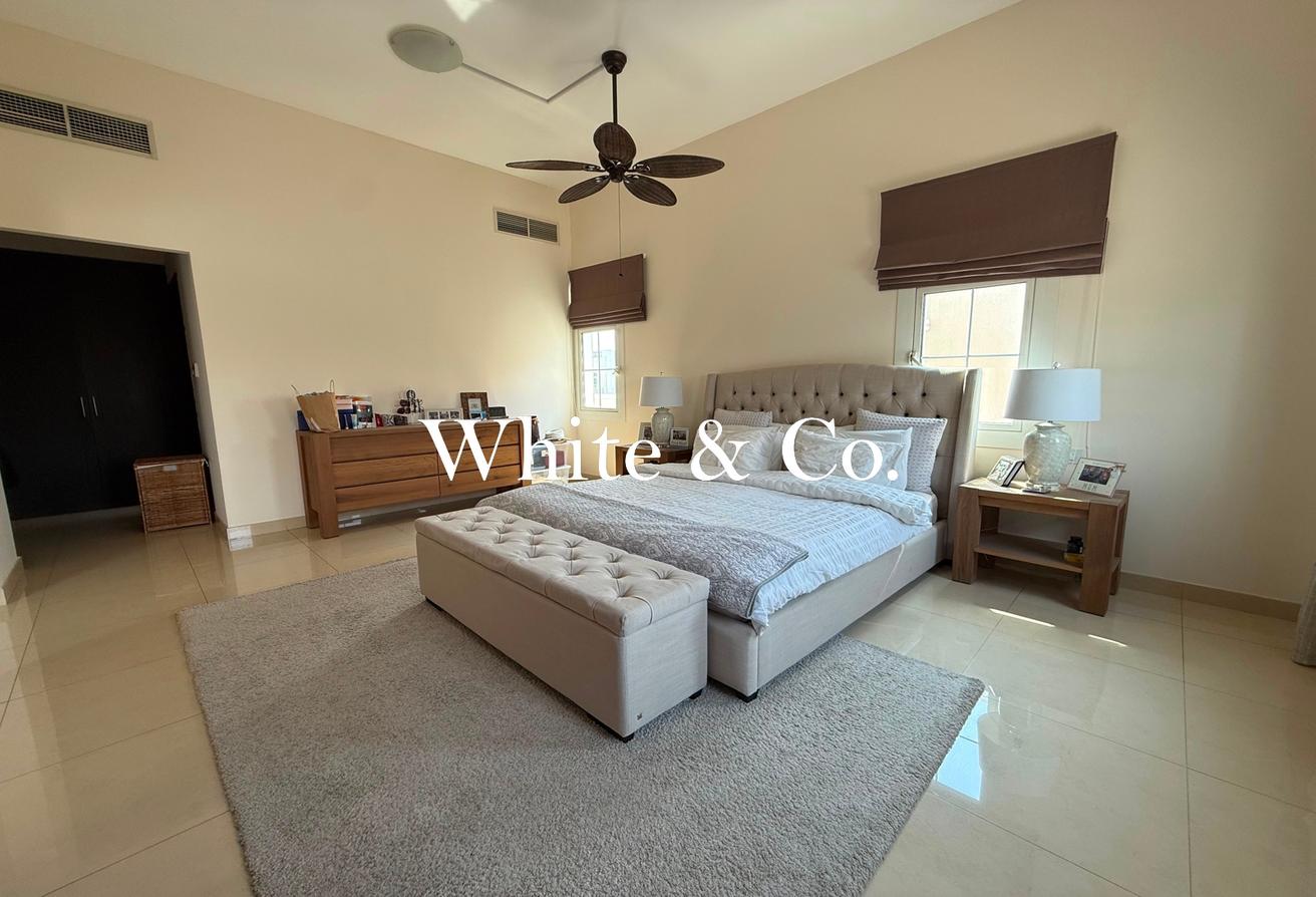 Upgraded | Ready To View | Corner Unit photo 5