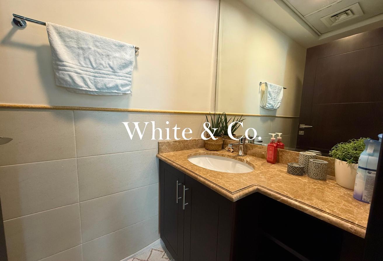 Upgraded | Ready To View | Corner Unit photo 16