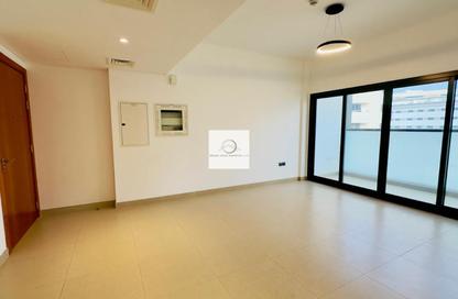 Apartment - 1 Bedroom - 2 Bathrooms for rent in Al Muraqqabat Residence Block G - Al Muraqqabat - Deira - Dubai