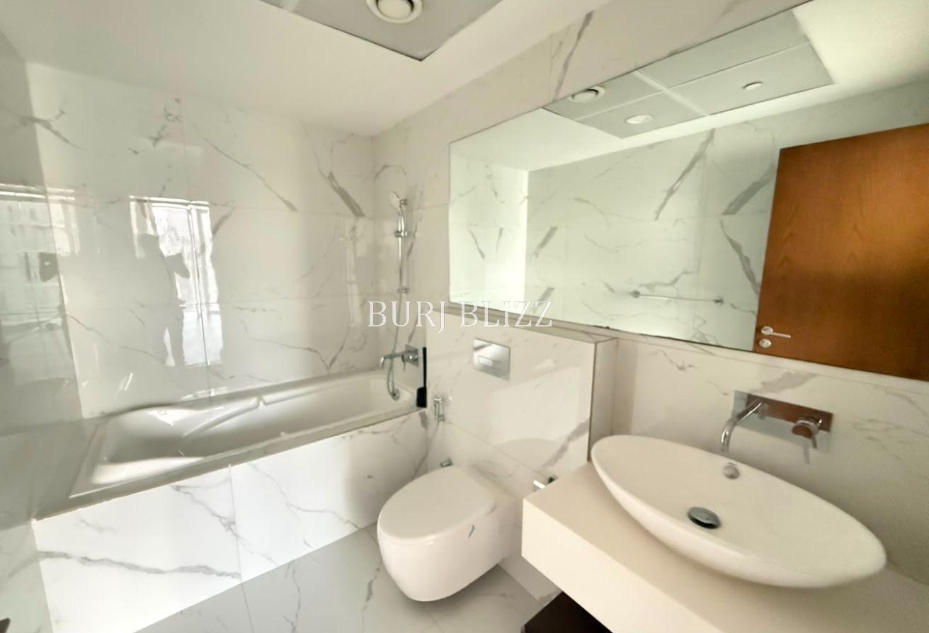 Premium Living | High Floor | Park View photo 12