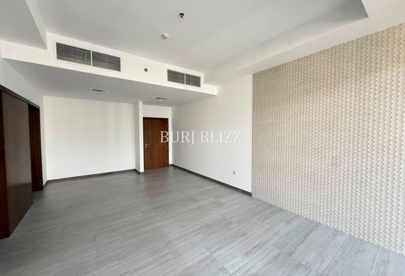 Premium Living | High Floor | Park View photo 5
