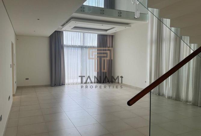 56127750 - Property Main Image