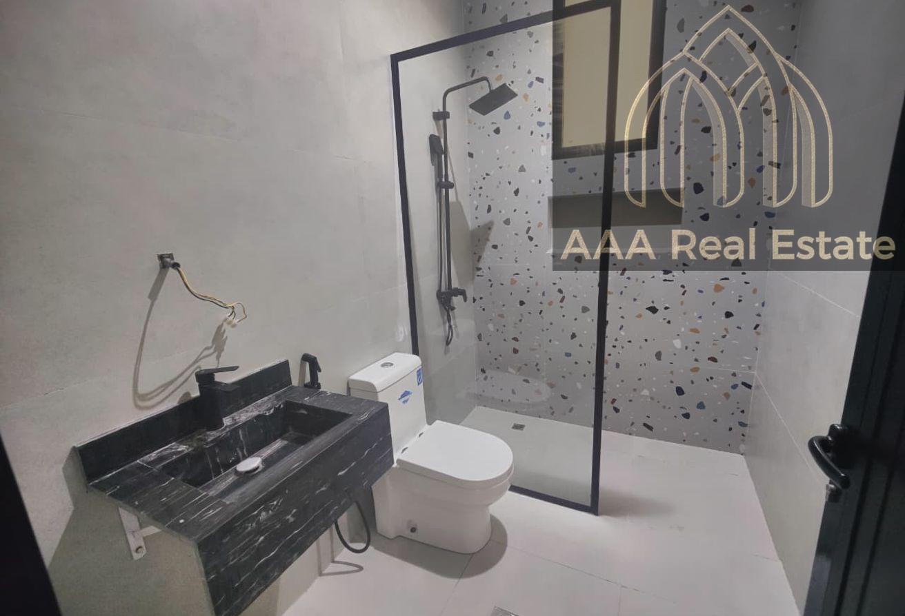 BRAND NEW | SPACIOUS | READY TO MOVE IN photo 8