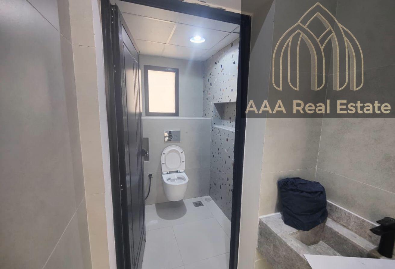 BRAND NEW | SPACIOUS | READY TO MOVE IN photo 15