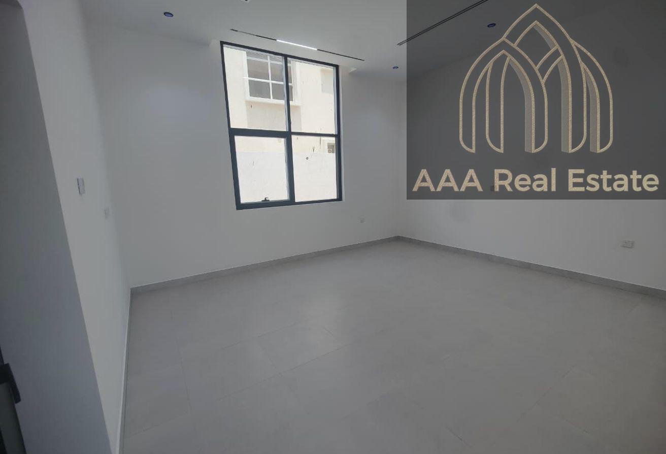 BRAND NEW | SPACIOUS | READY TO MOVE IN photo 16