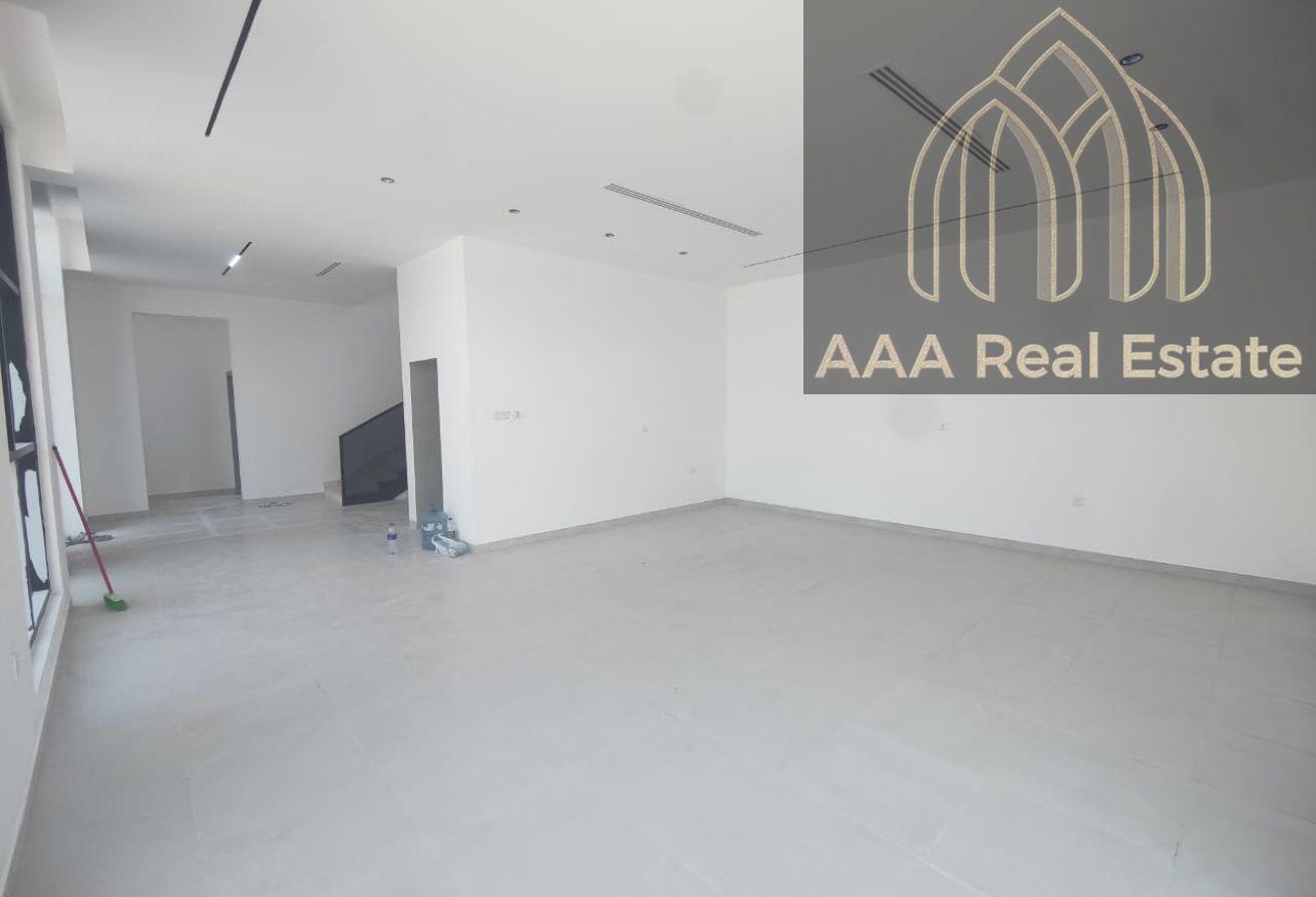 BRAND NEW | SPACIOUS | READY TO MOVE IN photo 4