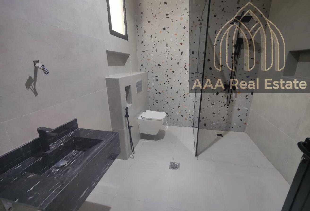 BRAND NEW | SPACIOUS | READY TO MOVE IN photo 12