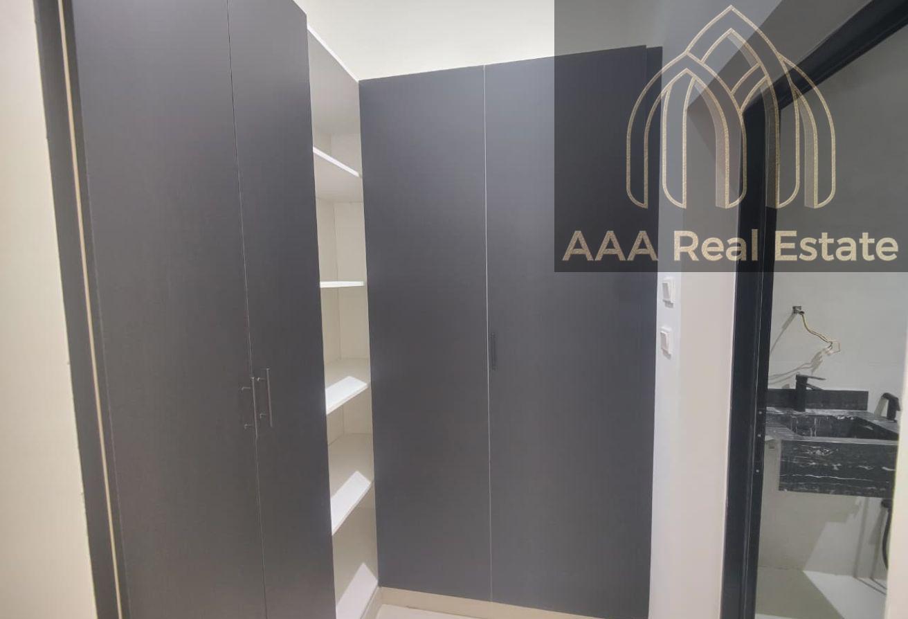 BRAND NEW | SPACIOUS | READY TO MOVE IN photo 7
