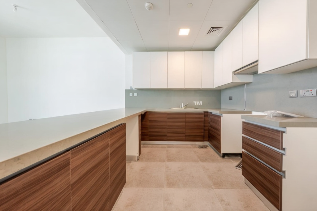 Ready to move in | High Floor | Sea View