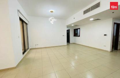 Apartment - 3 - 4 for rent in Shams 2 - Shams - Jumeirah Beach Residence - Dubai