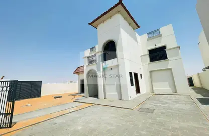 فيلا - 4 غرف نوم - 7 حمامات للايجار في في الريمان 2 - الشامخة - أبوظبي فيلا - 4 غرف نوم - 7 حمامات للايجار في في الريمان 2 - الشامخة - أبوظبي