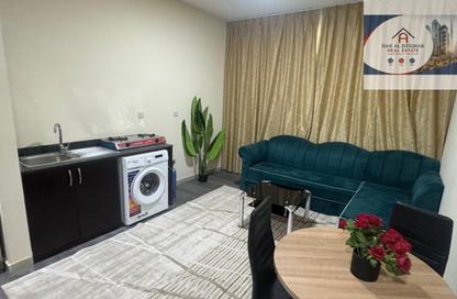Apartment - 1 - 1 for rent in Qasimia 10 building - Al Mahatta - Al Qasimia - Sharjah
