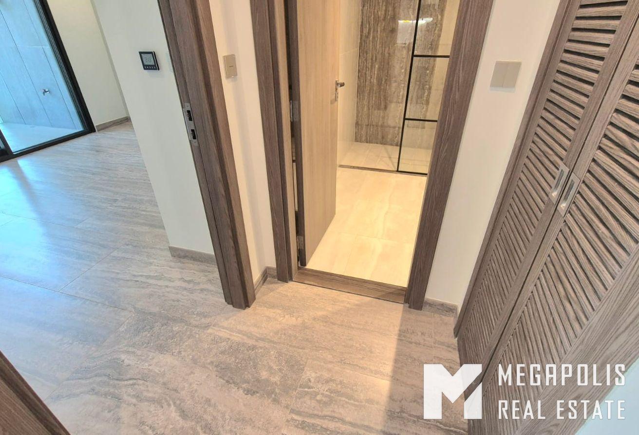 Luxury 1BR | Canal | High-End Finishes | Mid Floor photo 10